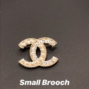 ❌SOLD❌ Authentic BNIB CHANEL small brooch